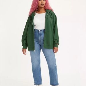 LEVI’S Wedgie Straight Fit Medium Wash Jeans 25